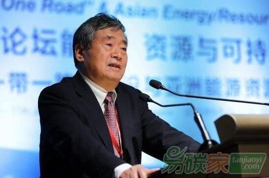 何建坤積極推進中國特色全國碳排放權交易市場建設